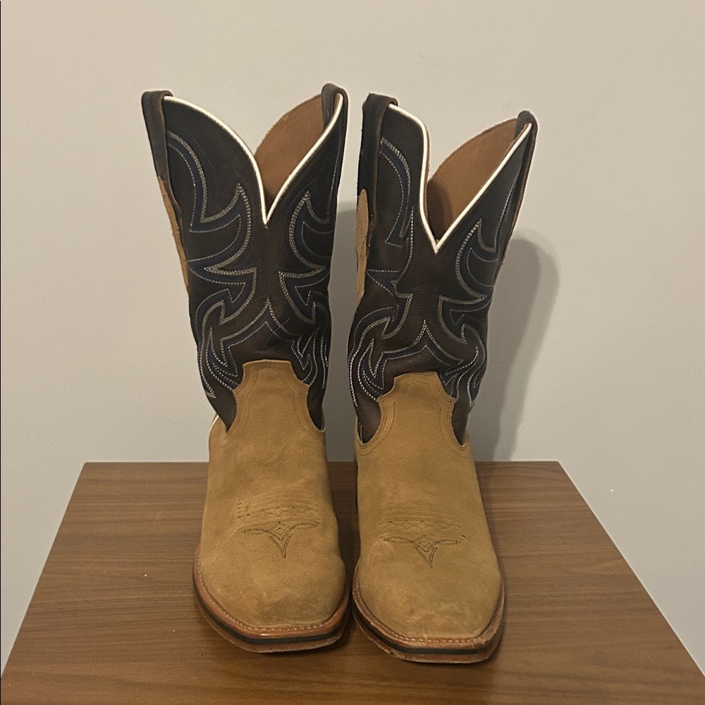 Men's Tan and Black Western Boots